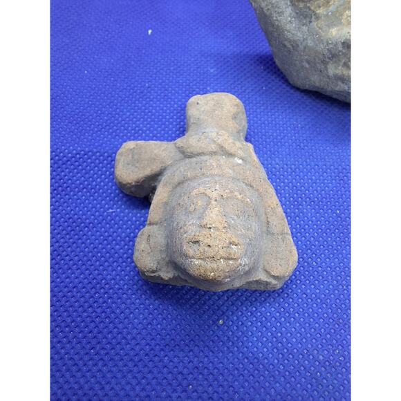 Pre Columbian Stone Carved Heads, Lot Of 3 - Estate Find! - Picture 2 of 13